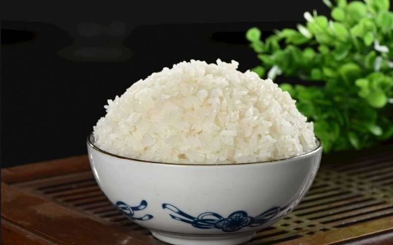 米饭二次加热会致癌？这4种食物千万别重复加热