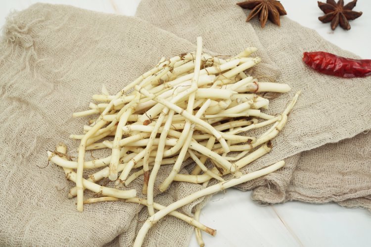 鱼腥草含“马兜铃酸”，有肾毒还致癌？鱼腥草还能不能吃了？